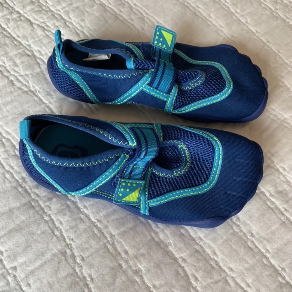 Water Shoes 💦